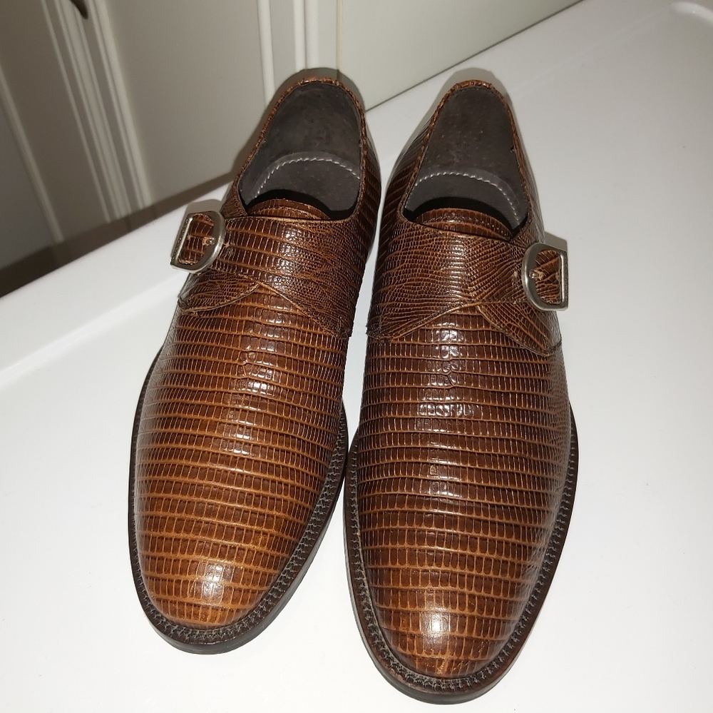 Boys shoes